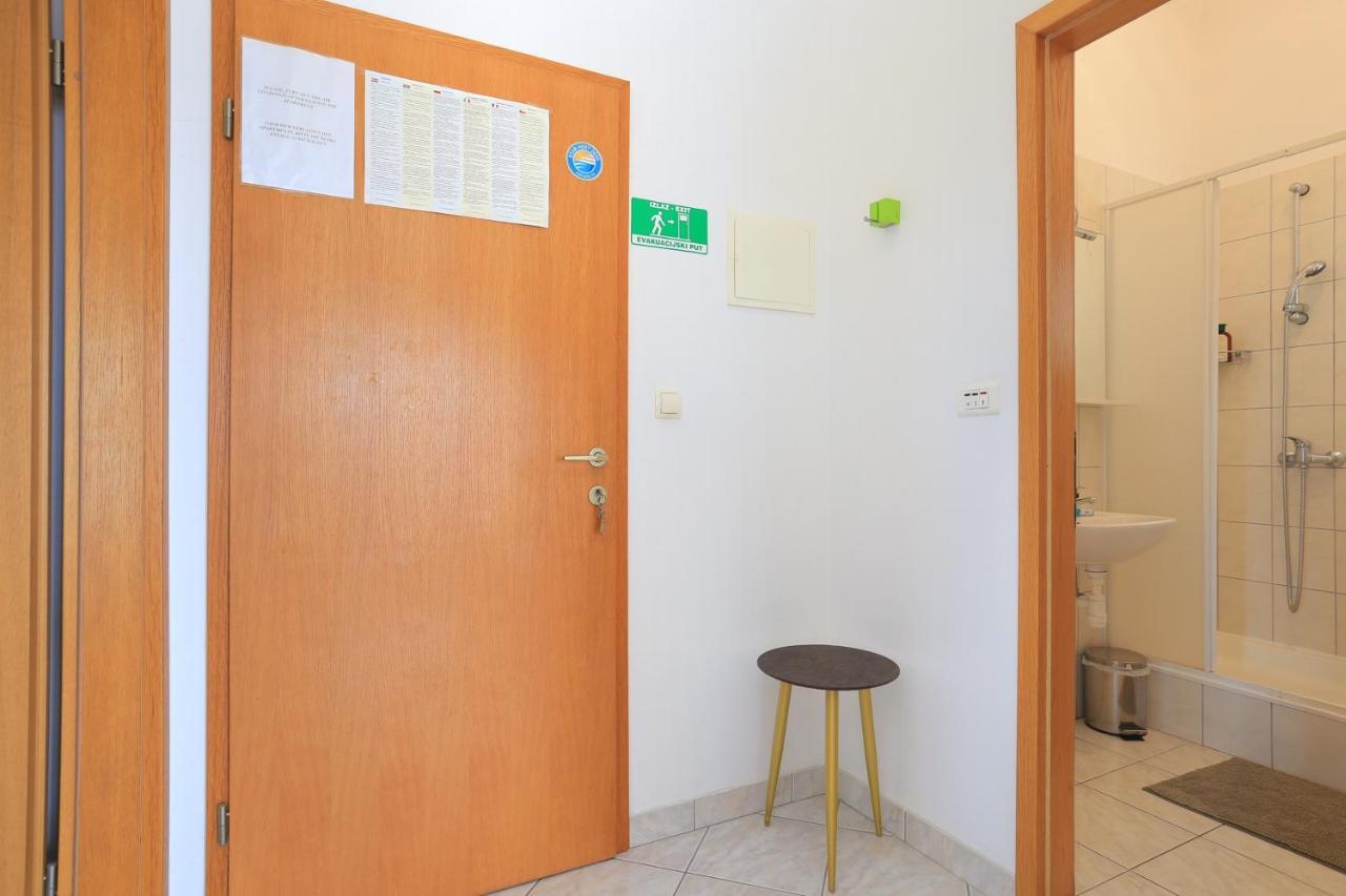 Apartments With A Parking Space Sumpetar, Omis - 11798 Jesenice (Split-Dalmatia) Exterior foto